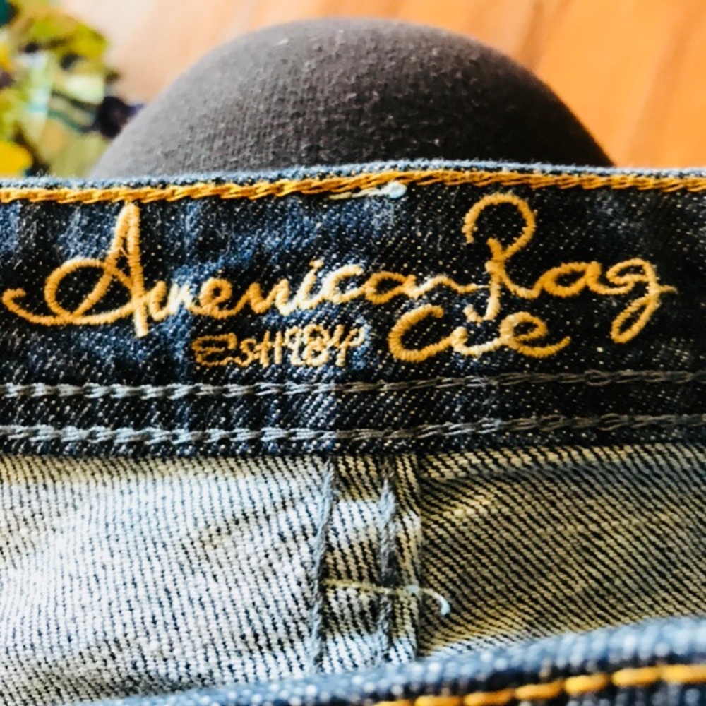 American Rag Denim Short - Picture 4 of 5